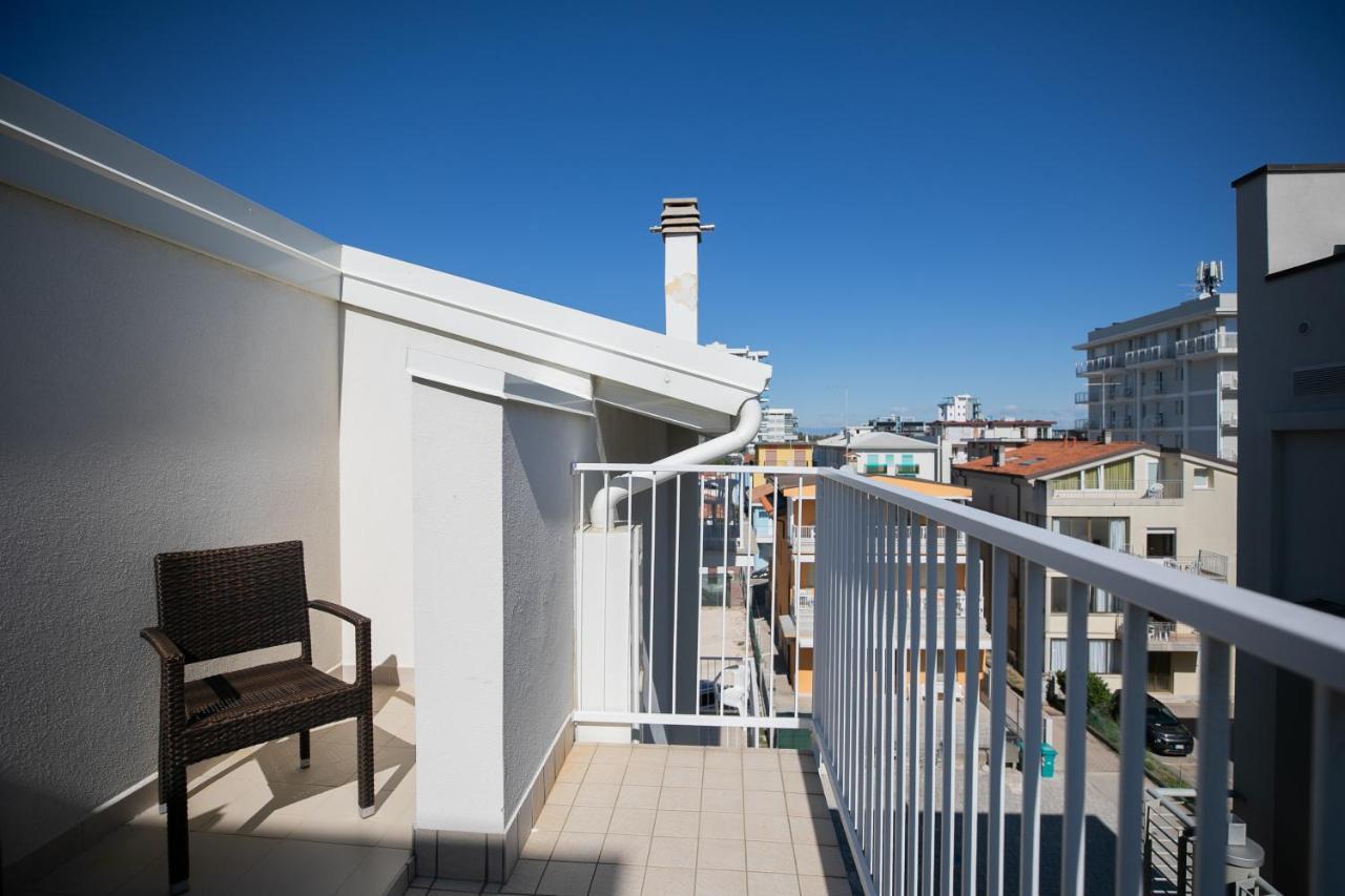 Hotel Boston 3 Stelle Superior Frontemare Lido di Jesolo Zewnętrze zdjęcie