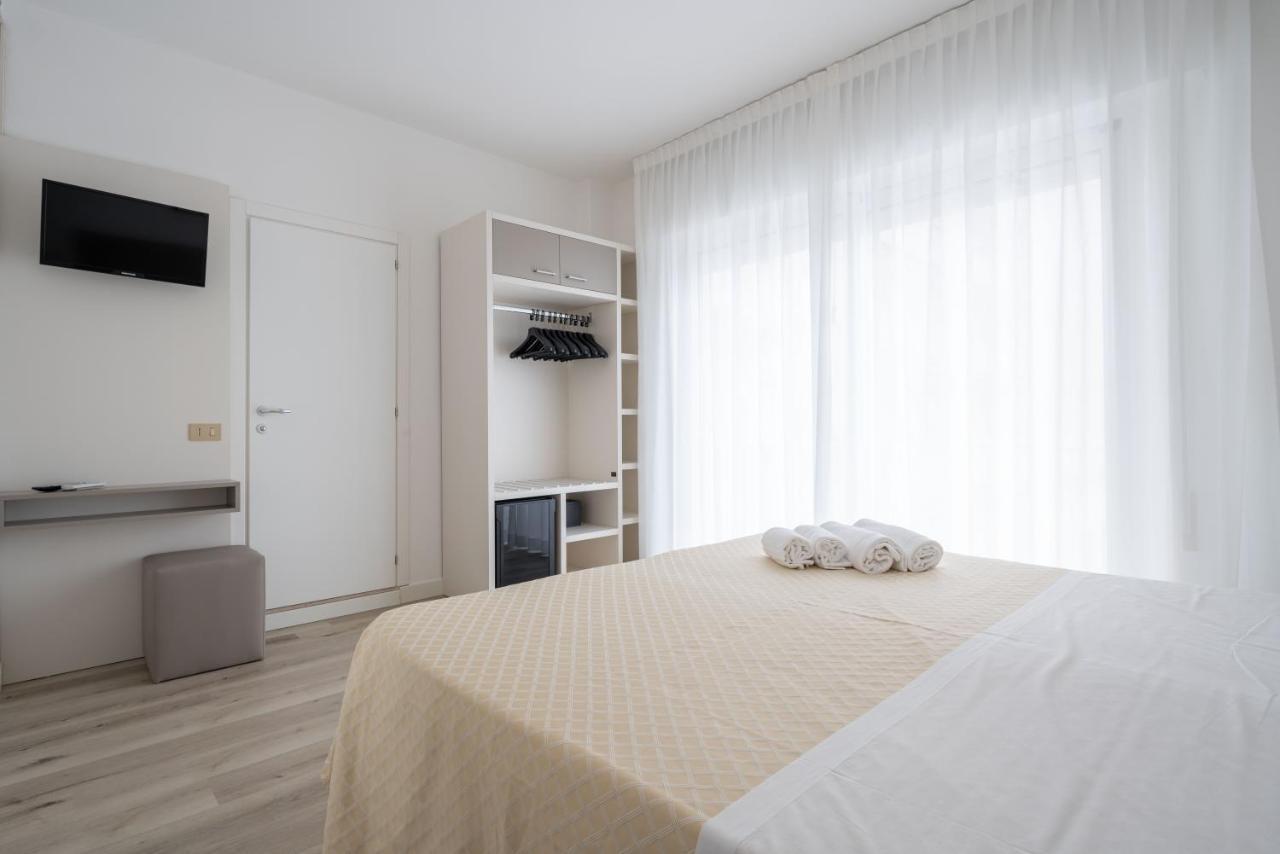 Hotel Boston 3 Stelle Superior Frontemare Lido di Jesolo Zewnętrze zdjęcie