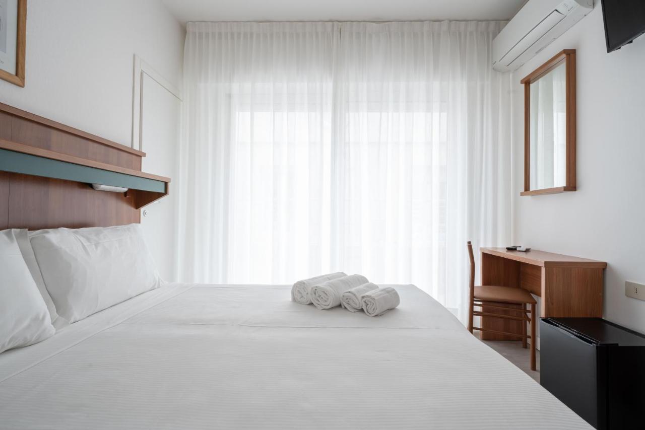 Hotel Boston 3 Stelle Superior Frontemare Lido di Jesolo Zewnętrze zdjęcie