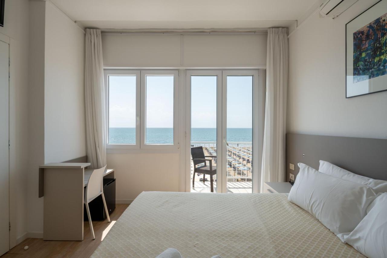 Hotel Boston 3 Stelle Superior Frontemare Lido di Jesolo Zewnętrze zdjęcie