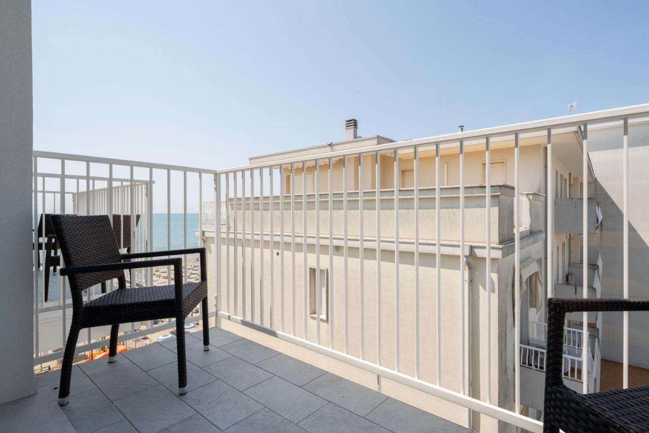 Hotel Boston 3 Stelle Superior Frontemare Lido di Jesolo Zewnętrze zdjęcie