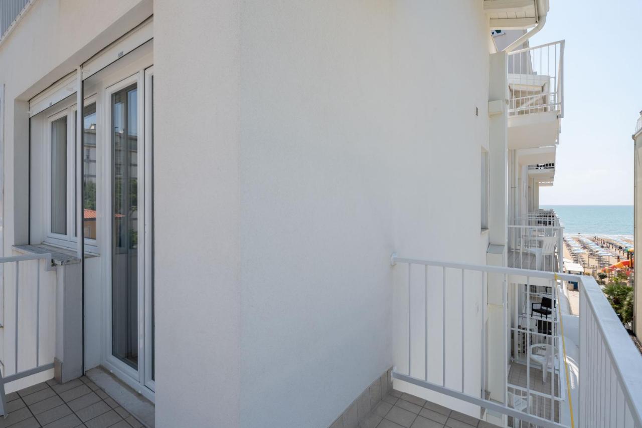Hotel Boston 3 Stelle Superior Frontemare Lido di Jesolo Zewnętrze zdjęcie
