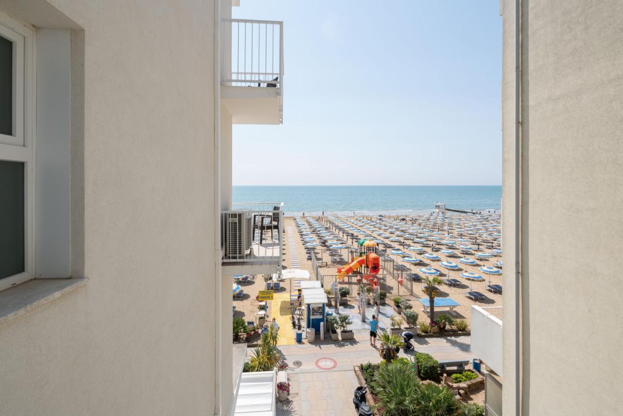 Hotel Boston 3 Stelle Superior Frontemare Lido di Jesolo Zewnętrze zdjęcie