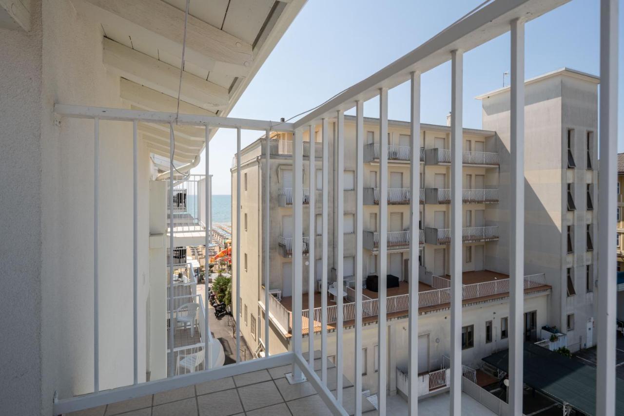 Hotel Boston 3 Stelle Superior Frontemare Lido di Jesolo Zewnętrze zdjęcie